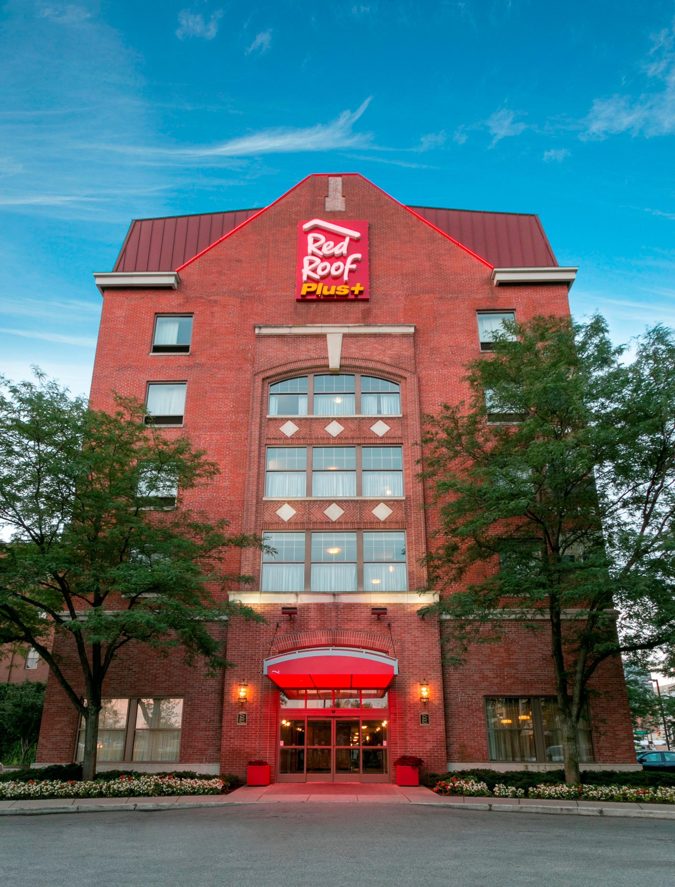 Red Roof Inn Plus+ Columbus Downtown - Convention Center Exterior photo