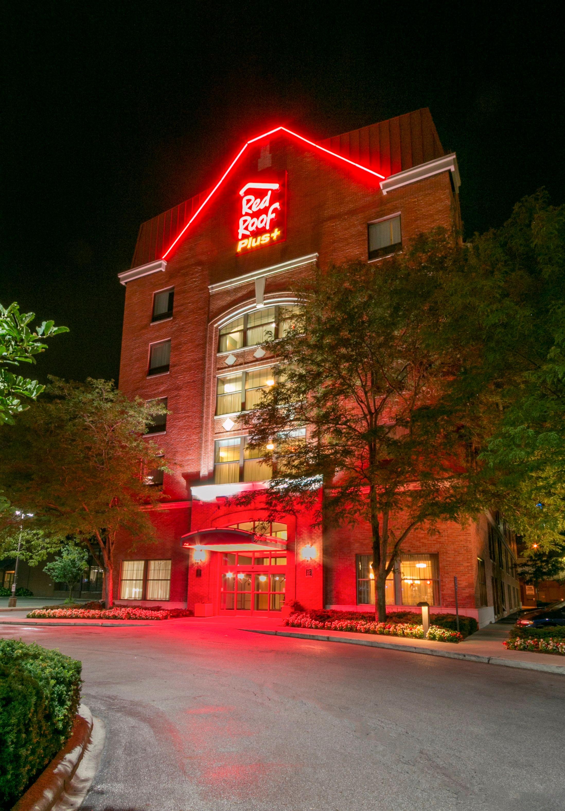 Red Roof Inn Plus+ Columbus Downtown - Convention Center Exterior photo